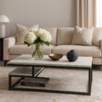 ΤΡΑΠΕΖΙ ΣΑΛΟΝΙΟΥ JANGO ΜΕ ΜΕΤΑΛΛΙΚΟ ΣΚΕΛΕΤΟ & ΕΠΙΦΑΝΕΙΑ ΑΠΟ ΜΕΛΑΜΙΝΗ ΜΕ ΥΦΗ ΤΣΙΜΕΝΤΟΥ ΣΕ ΛΕΥΚΟ