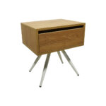 Κομοδίνο Komo-Nord Mε Επιφάνεια Σε Ανοιχτή Απόχρωση Και Λευκή Μεταλλική Βάση