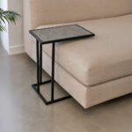 ΒΟΗΘΗΤΙΚΟ ΤΡΑΠΕΖΑΚΙ ELEGANZA1-K540 ΣΕ ΟΨΗ ΣΚΟΥΡΟ ΤΣΙΜΕΝΤΟ